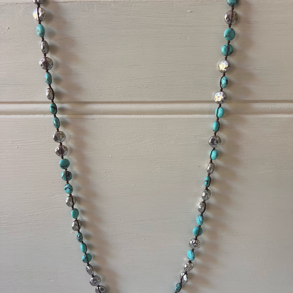 Elegant Turquoise and Silver Beaded Necklace